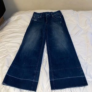 Mother Denim “The Roller Crop Undone Wide Hem” size 23 Color Dark Graffitti